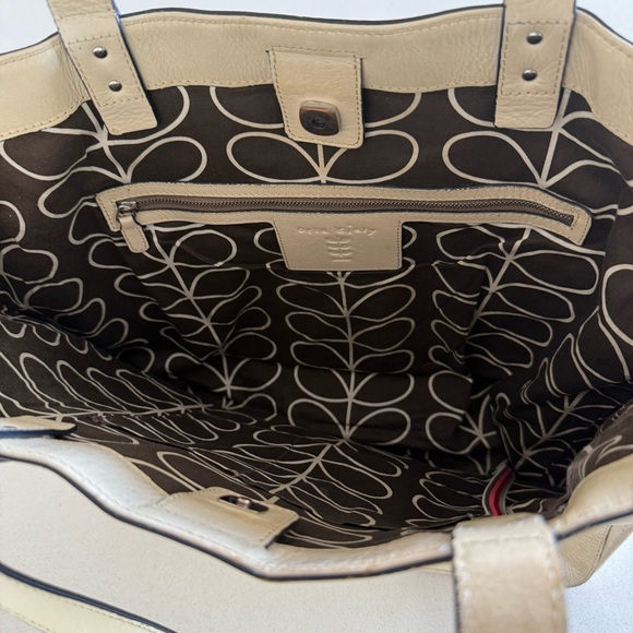 Large Orla Kiely Lester stem tote bag. - Picture 6 of 9